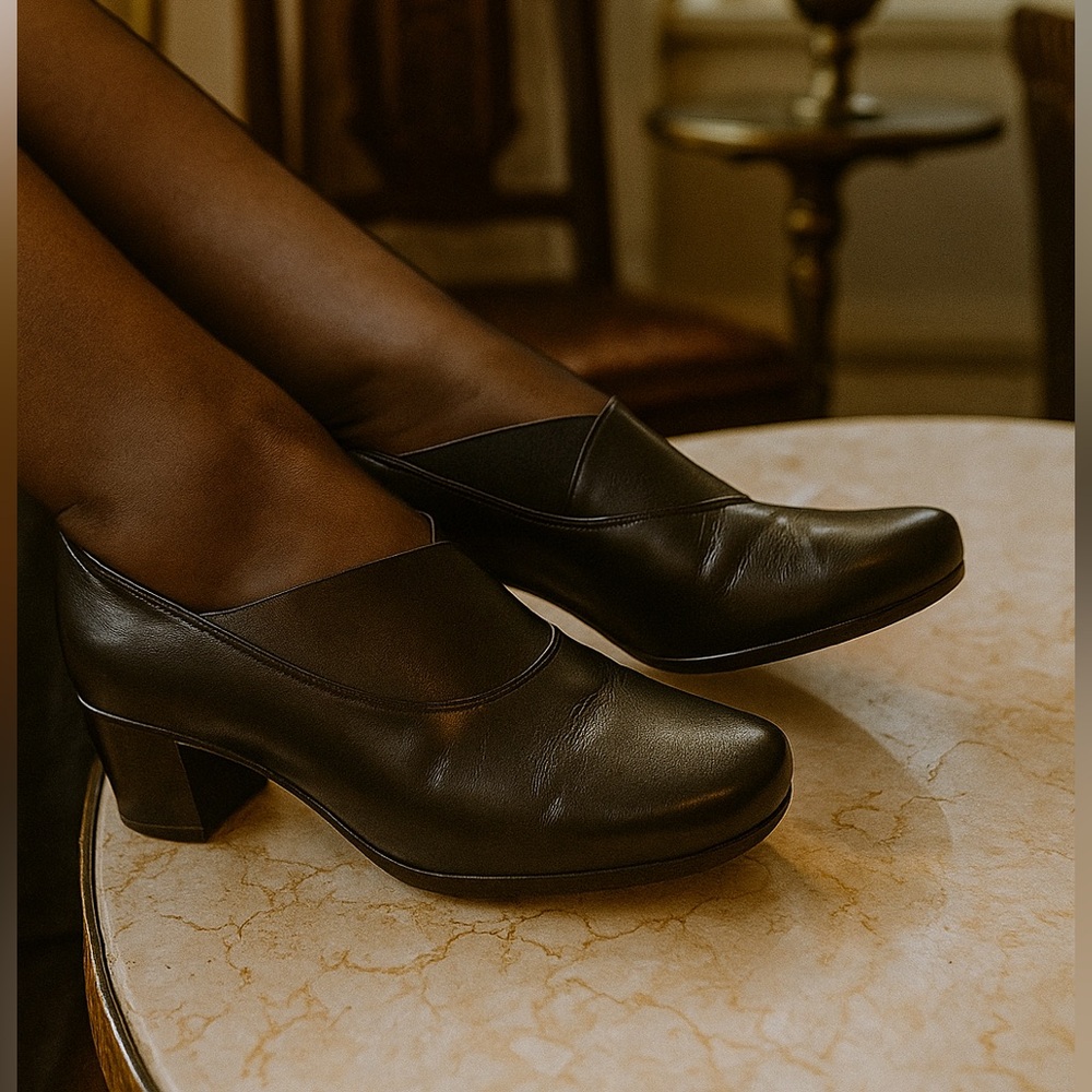 Abeo Black Leather Slip-Ons | Size 9.5